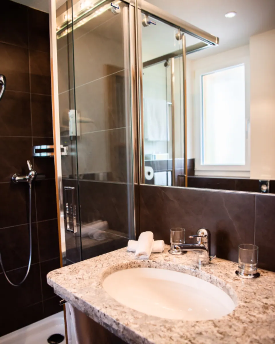 Modern Bathroom